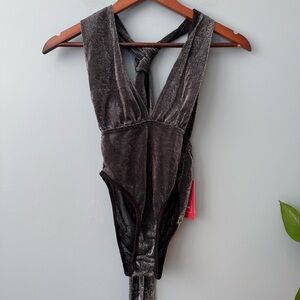🔹5/$25🔹 Verdusa V-Neck Self Tie Black Sparkle Semi Sheer Bodysuit. NWT. Small